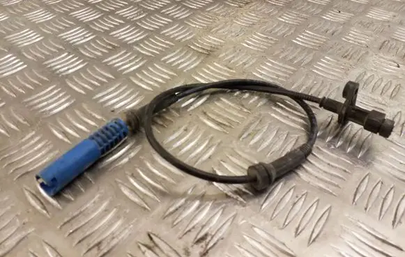 BMW 5 E39 ABS brake wheel speed sensor 83662349 611283662349