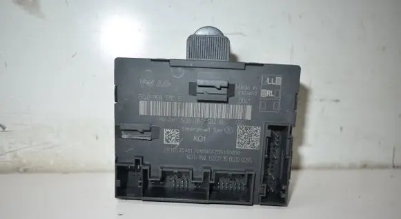 Audi A3 S3 8V Door control unit/module 5Q0959592B 5Q0959592E