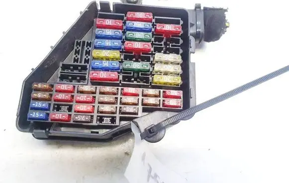 Seat Toledo II (1M) Fuse box set 8d1941824