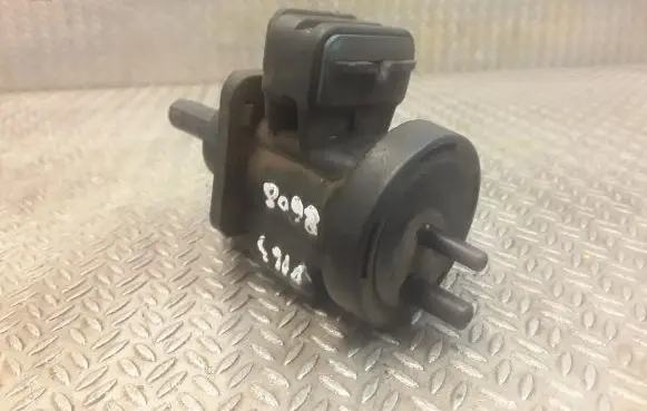 Mercedes-Benz ML W163 Turbo solenoid valve 0005450527