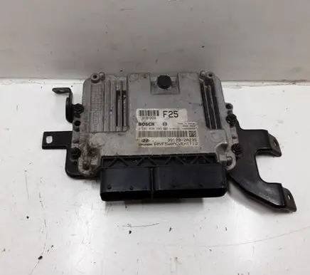 Hyundai i40 Engine control unit/module 391202A235 0281030599 5894