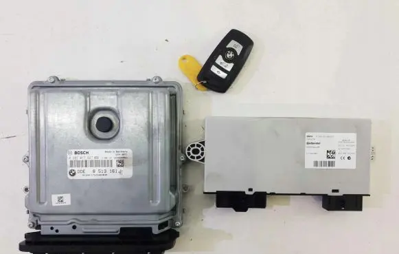 BMW 5 F10 F11 Engine ECU kit and lock set 8513161