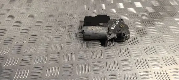 Opel Vectra B Sunroof motor/actuator 90503754