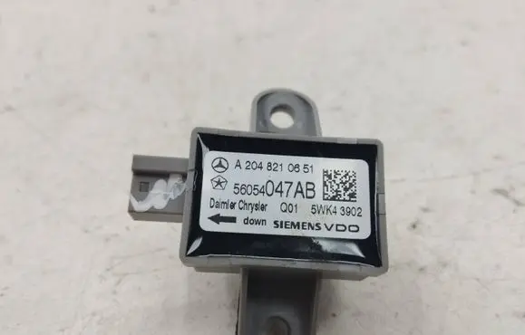 Chrysler Voyager Airbag deployment crash/impact sensor A2048210651 56054047AB 5WK43902