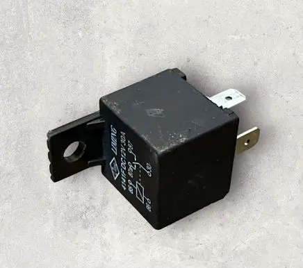 BMW 5 F10 F11 Other relay 4141FDC12V30A
