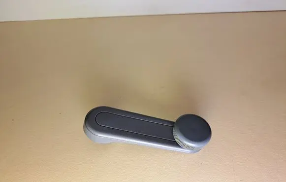 Toyota Hilux (AN10, AN20, AN30) Front door window winding handle 692610K030