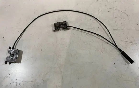Mini One - Cooper Coupe R56 Engine bonnet/hood lock/catch