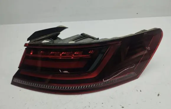Volkswagen Arteon Rear/tail lights 3G8945208J
