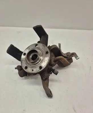 Skoda Octavia Mk2 (1Z) Front wheel hub