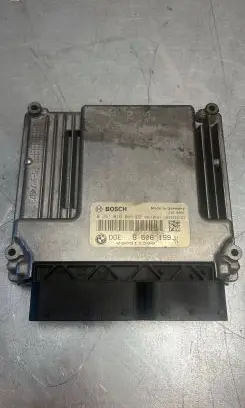 BMW 5 E60 E61 Engine control unit/module 0281016066