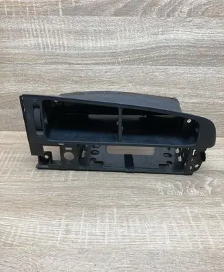 Volkswagen Golf III Dash center air vent grill 1H6819736