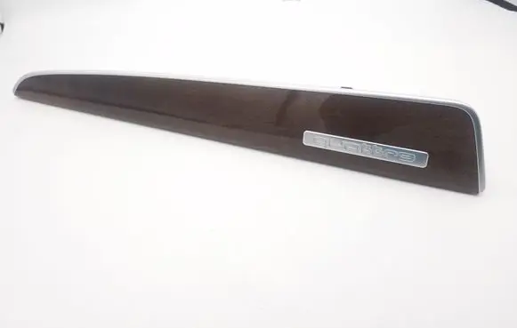 Dashboard glove box trim