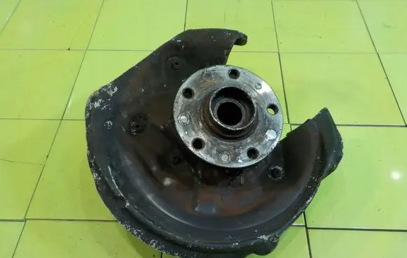 Volkswagen Tiguan Front wheel hub spindle knuckle 