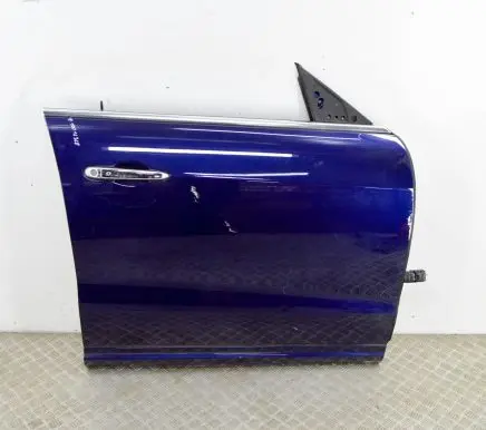 Maserati Levante Front door 673009989