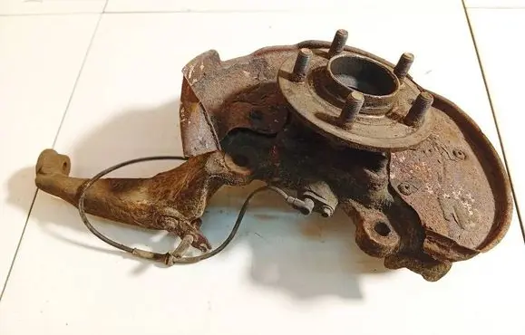 Land Rover Discovery 3 - LR3 Front wheel hub 