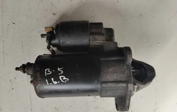 Volkswagen PASSAT B5 Starter motor 06B911023
