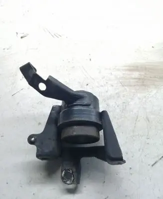 Toyota Corolla Verso AR10 Engine mount bracket
