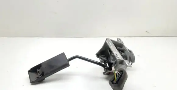 Audi A6 S6 C4 4A Accelerator throttle pedal 4A1721653A