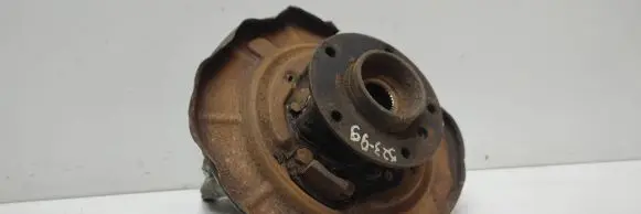 BMW 5 E39 Rear wheel hub