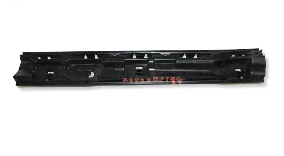 BMW X1 F48 F49 Sill supporting ledge 7332330