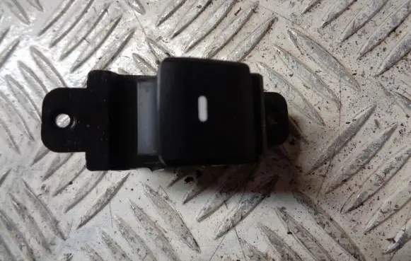 Hyundai i20 (GB IB) Electric window control switch 93580C7010