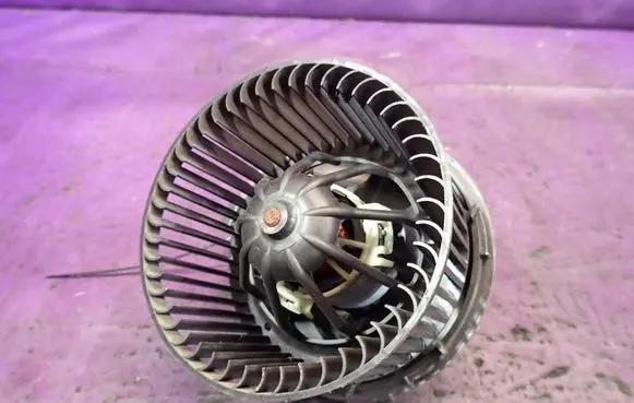 Renault Megane II Heater fan/blower M030911X