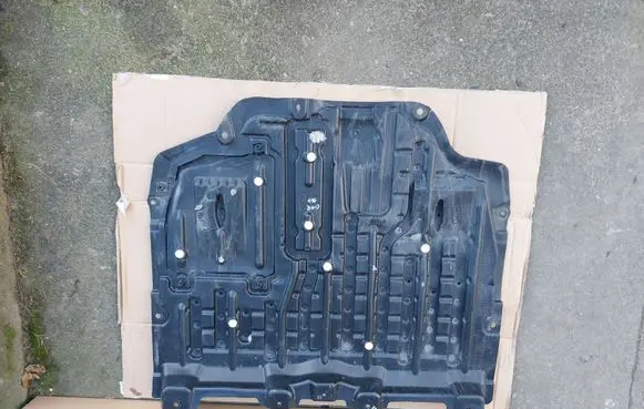 Toyota C-HR I Engine splash shield/under tray 51441F4010