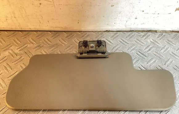 Toyota Land Cruiser (J200) Sun visor