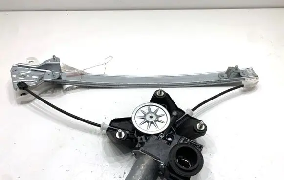 Toyota Yaris Cross Front door window regulator with motor 857100D540