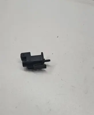 BMW 7 E65 E66 Turbo solenoid valve 70231800 11T070 7810831