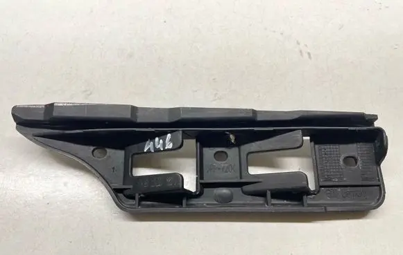 Volkswagen Golf V Front bumper mounting bracket 1K0807184