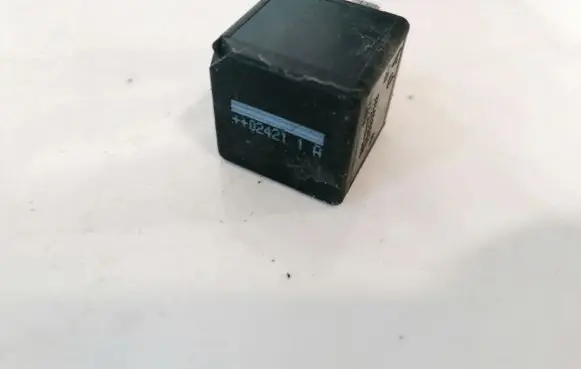 Ford Mondeo Mk III Other relay 2s7t14b192aa v23136b1x66