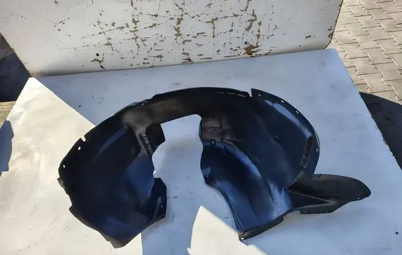 Volkswagen Jetta VI Front arch 