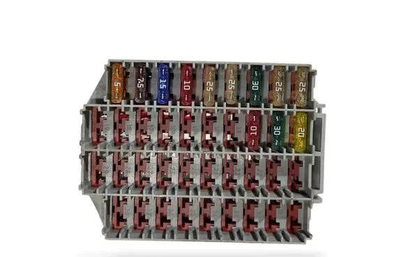 Volvo XC70 Fuse module 9162439