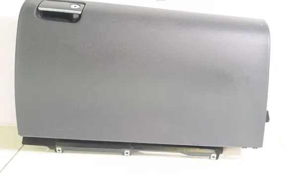 Mercedes-Benz GL X164 Glove box A1646800691 16876929