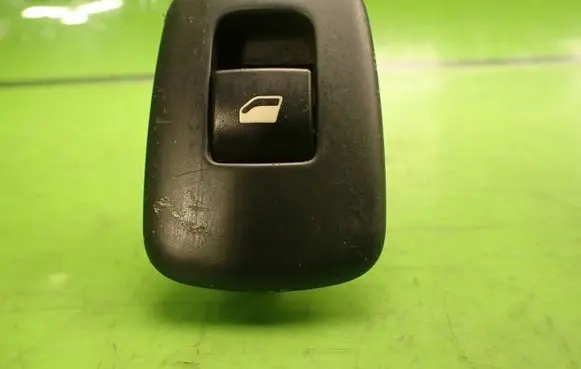 Citroen C5 Quarter vent window switch 96623726XT