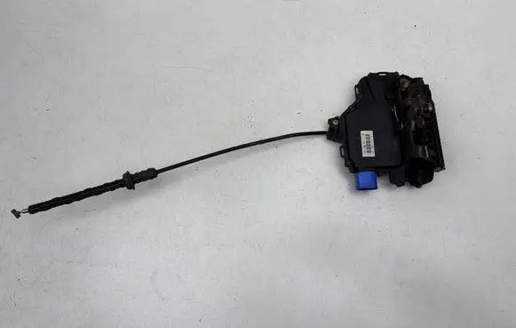 Skoda Fabia Mk1 (6Y) Front door lock 3B1837015AM