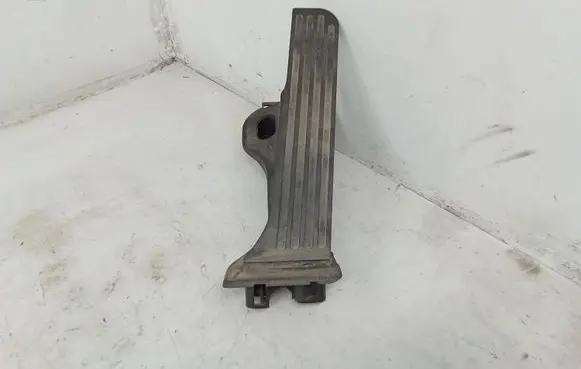 Volkswagen Golf V Accelerator throttle pedal 1K1723503L
