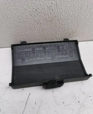 Volvo XC60 Fuse box cover 30772971