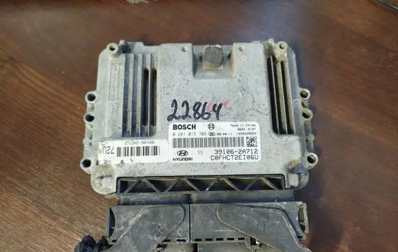 Hyundai i30 Engine control unit/module 391062a712 0281015709 39106-2a712