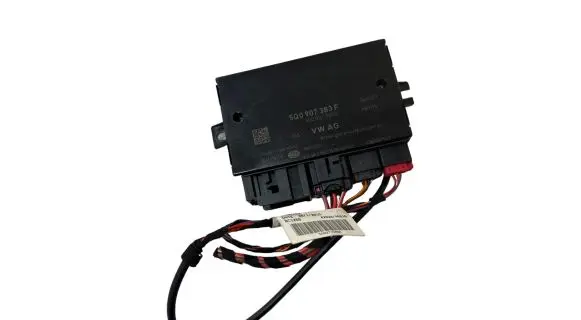 Volkswagen Golf VII Other control units/modules 5Q0907383C 5Q0907383F 8B001001