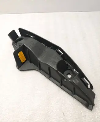 Volkswagen Amarok Front bumper mounting bracket 2H0807184 355K70462