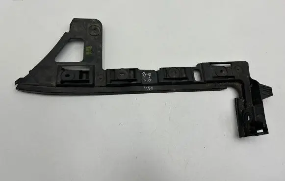 Volkswagen PASSAT B6 Front bumper mounting bracket 3C9807393