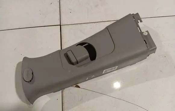 KIA Sorento (C) pillar trim A053962