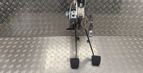 Toyota Aygo AB40 Pedal assembly 