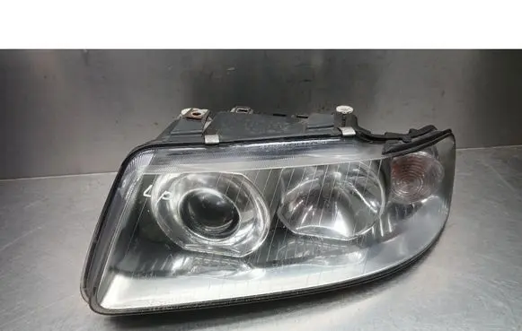 Audi A3 S3 8L Front reflector 4411160L