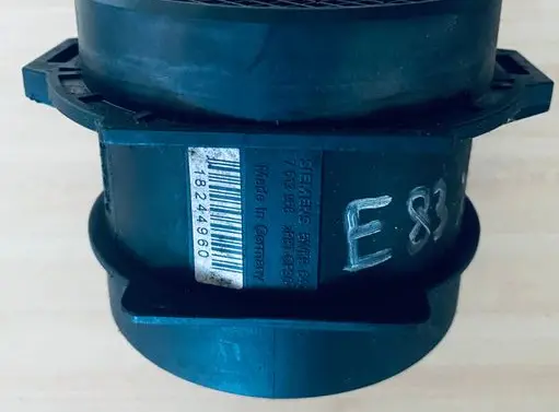 BMW X3 E83 Mass air flow meter 7513956 5WK9642
