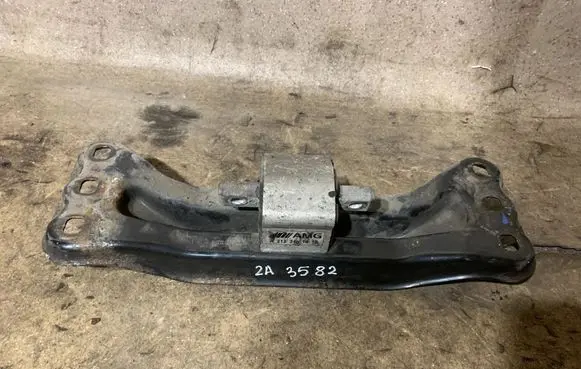 Mercedes-Benz CLS C218 X218 Gearbox mount A2122401018