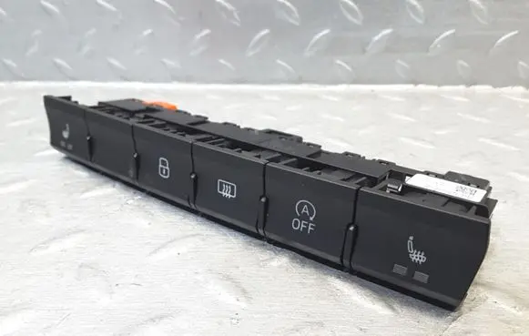 Skoda Rapid (NH) A set of switches 5JA927132AQ 10117779 10207305