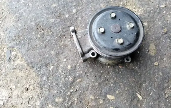 Nissan Almera Water pump